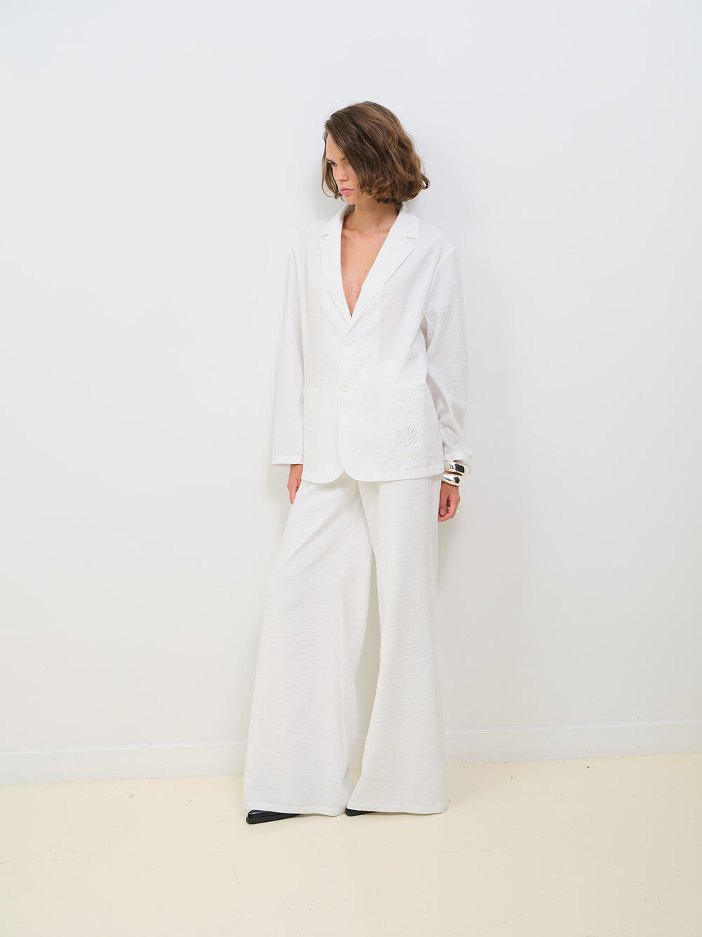 TWO BUTTON UNLINED BLAZER WITH CRUSHED EFFECT