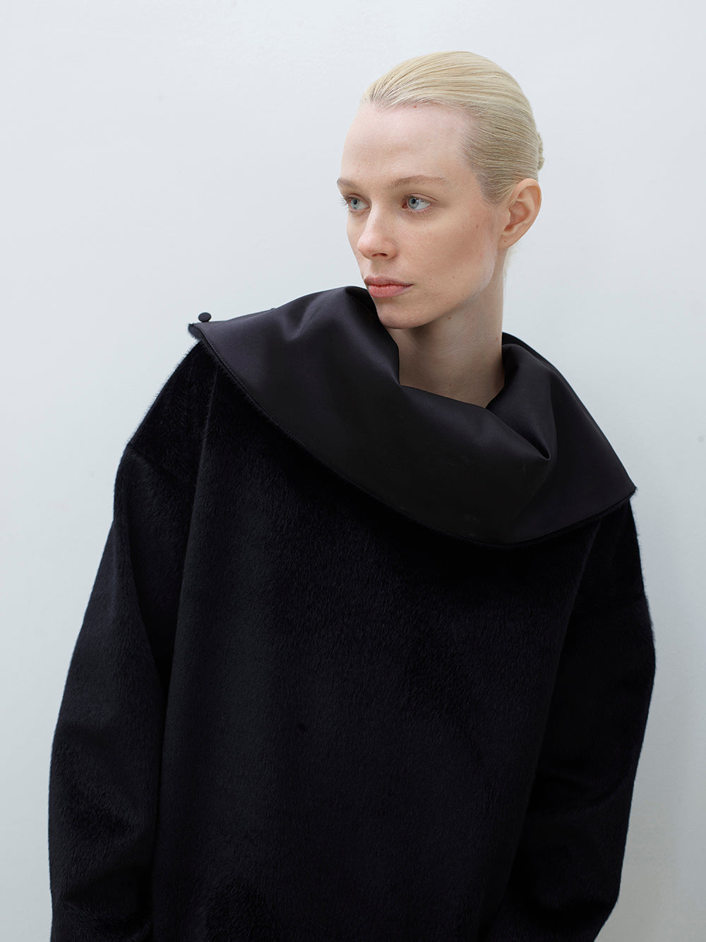 Back-Zip Detailed Fur High-Collar Top